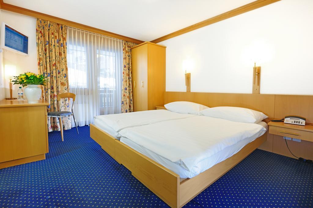 Hotel Alpenrose Zermatt Zimmer foto
