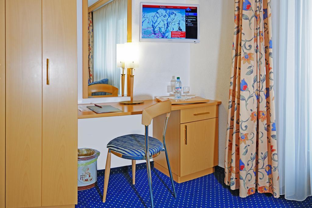 Hotel Alpenrose Zermatt Zimmer foto